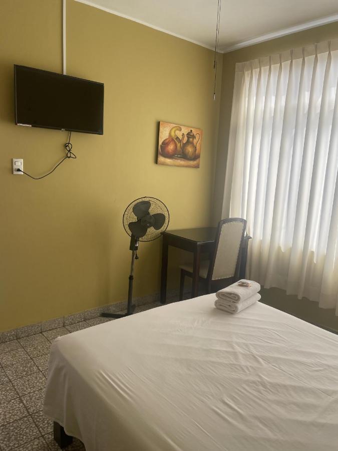 Hotel Calmelia Piura Exterior foto